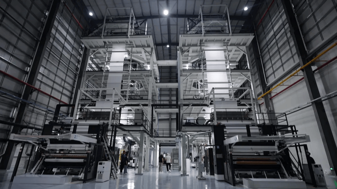 仙桃“无纺布之乡”炼成记 从区域明星到全球标杆的无纺布研发之路