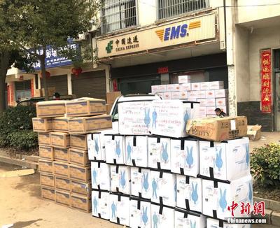 中国最大无纺布制品基地 快递站加紧邮寄医疗物资 无纺布